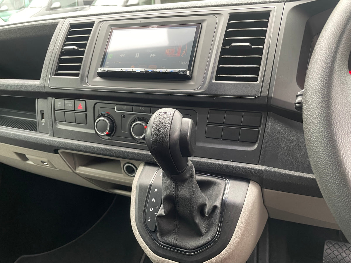 T6 T32 LWB camper/day van with RIB bed (2018 68 plate)