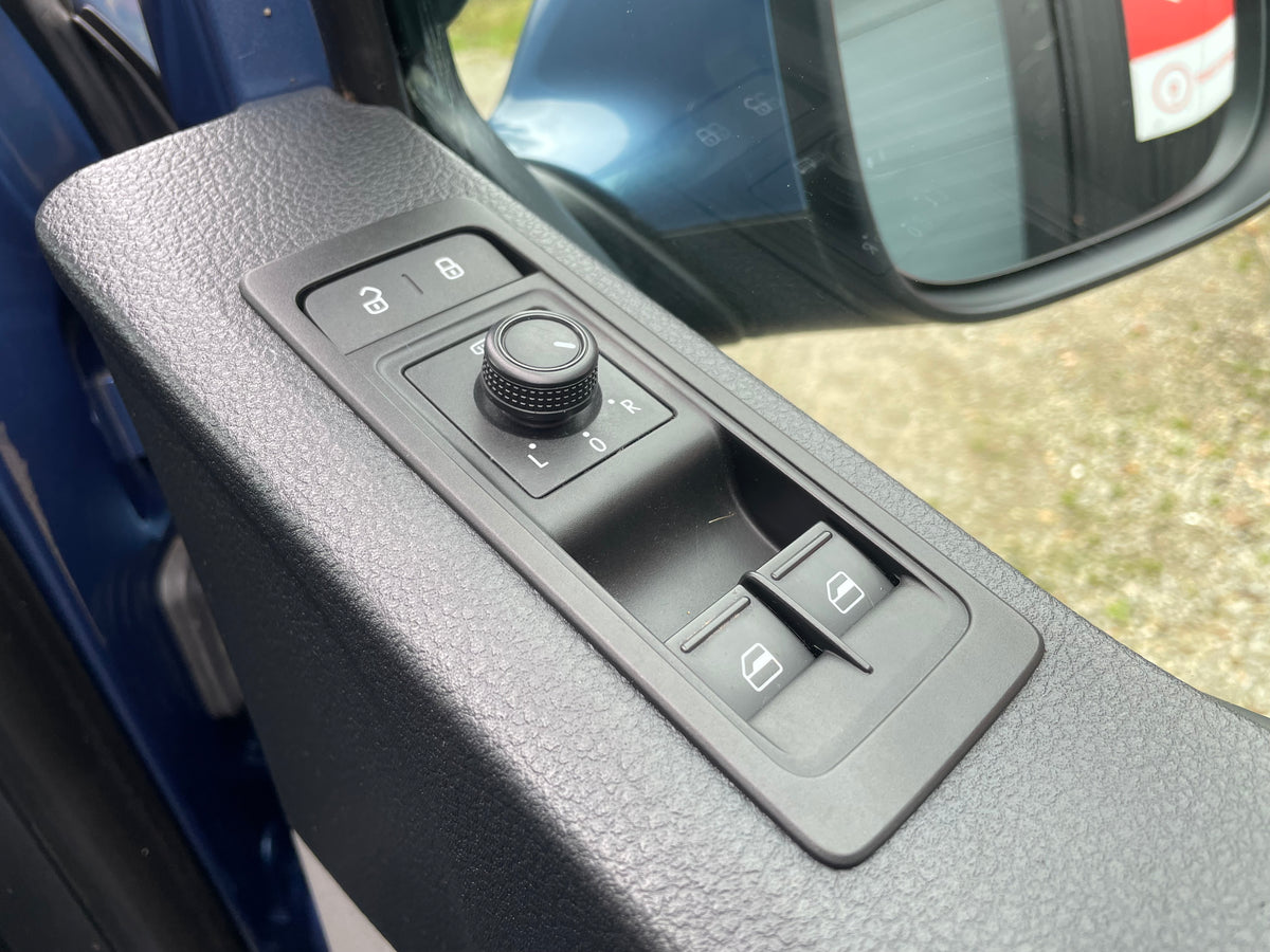 T6 T32 LWB camper/day van with RIB bed (2018 68 plate)