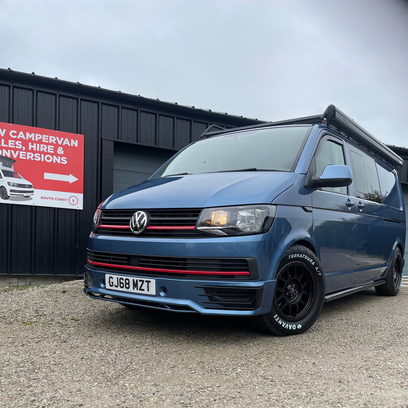 T6 T32 LWB camper/day van with RIB bed (2018 68 plate)
