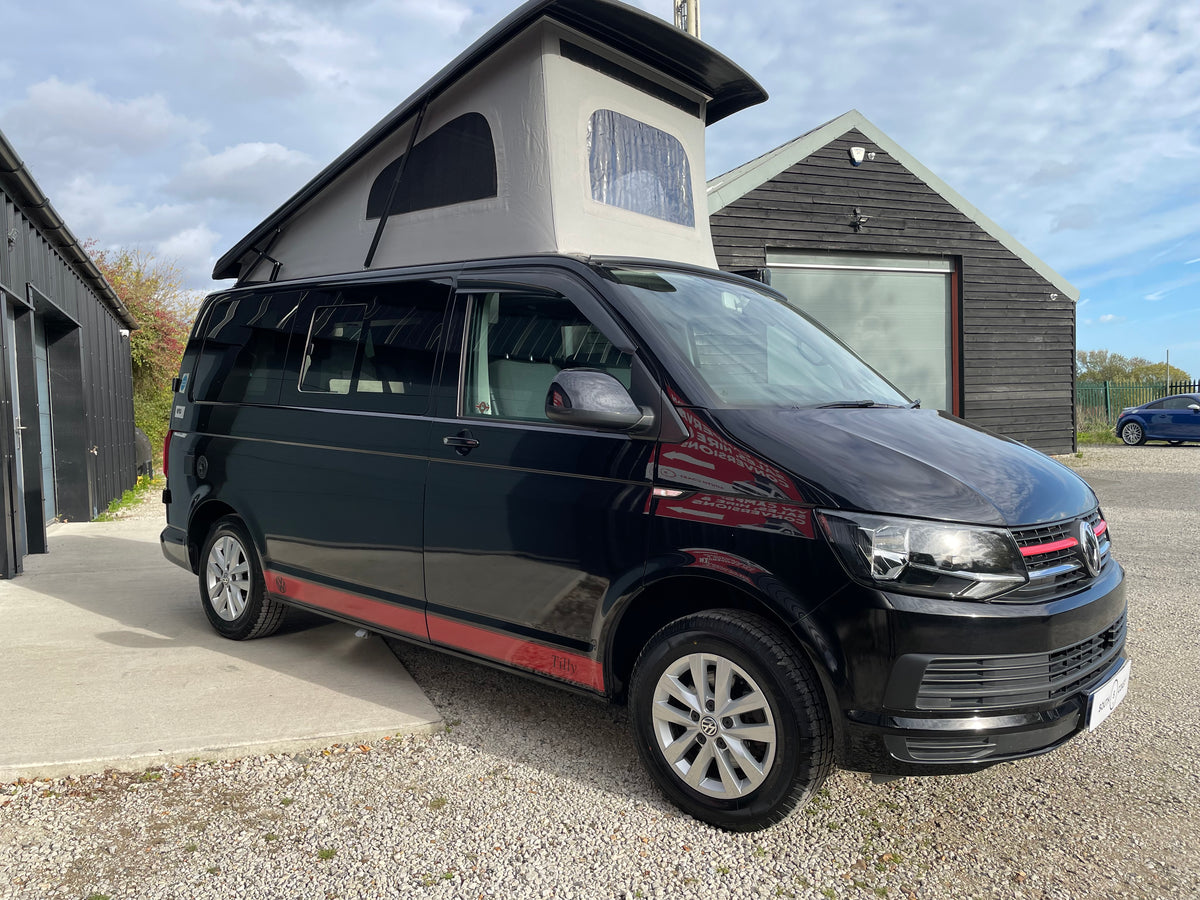 T6 SWB Trendline Campervan 2018 with air con - Black
