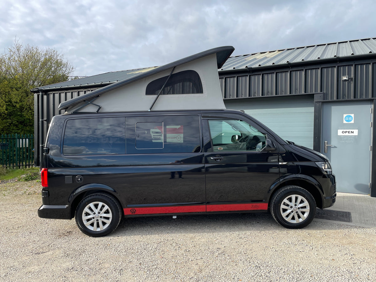 T6 SWB Trendline Campervan 2018 with air con - Black