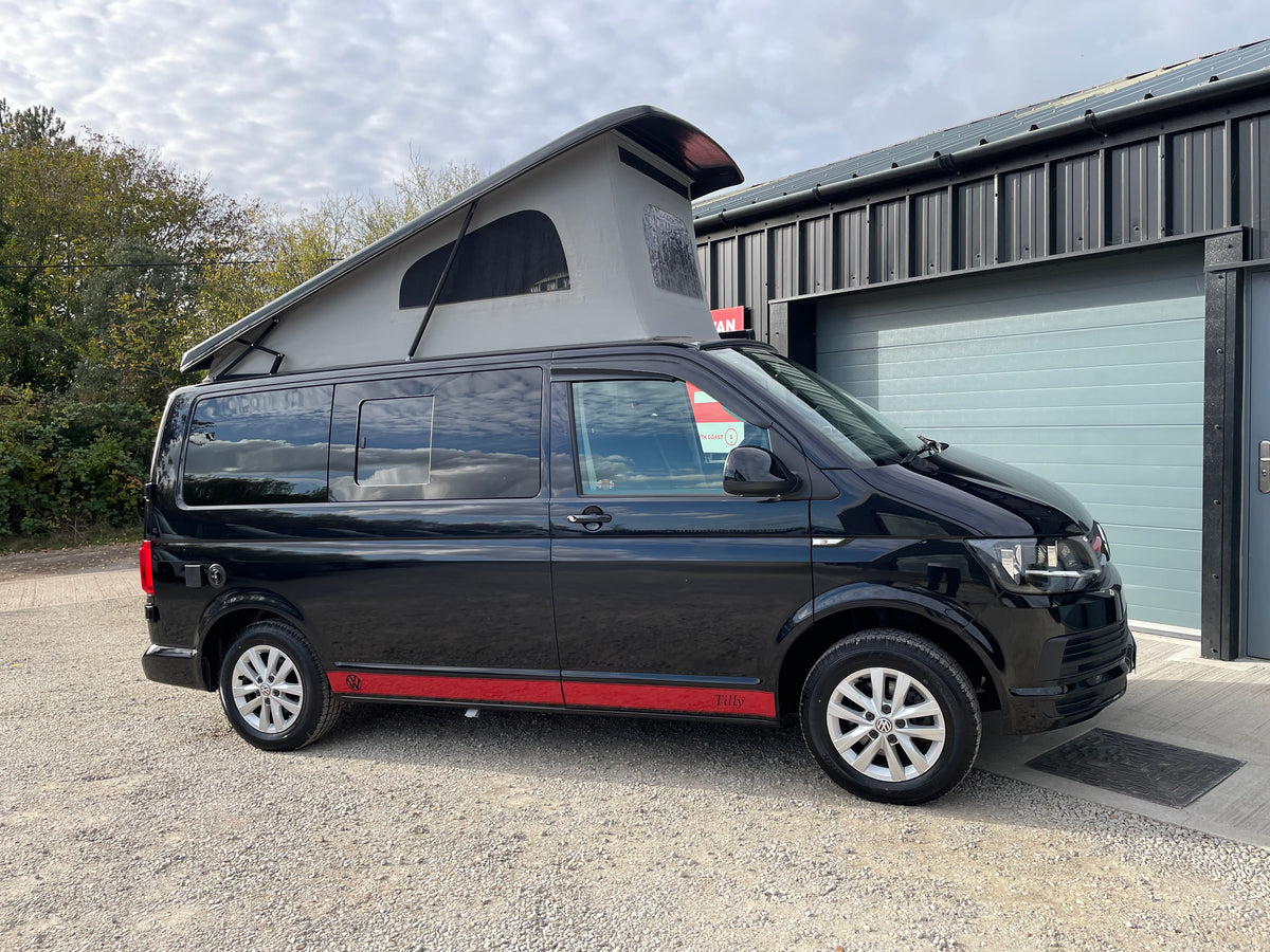 T6 SWB Trendline Campervan 2018 with air con - Black