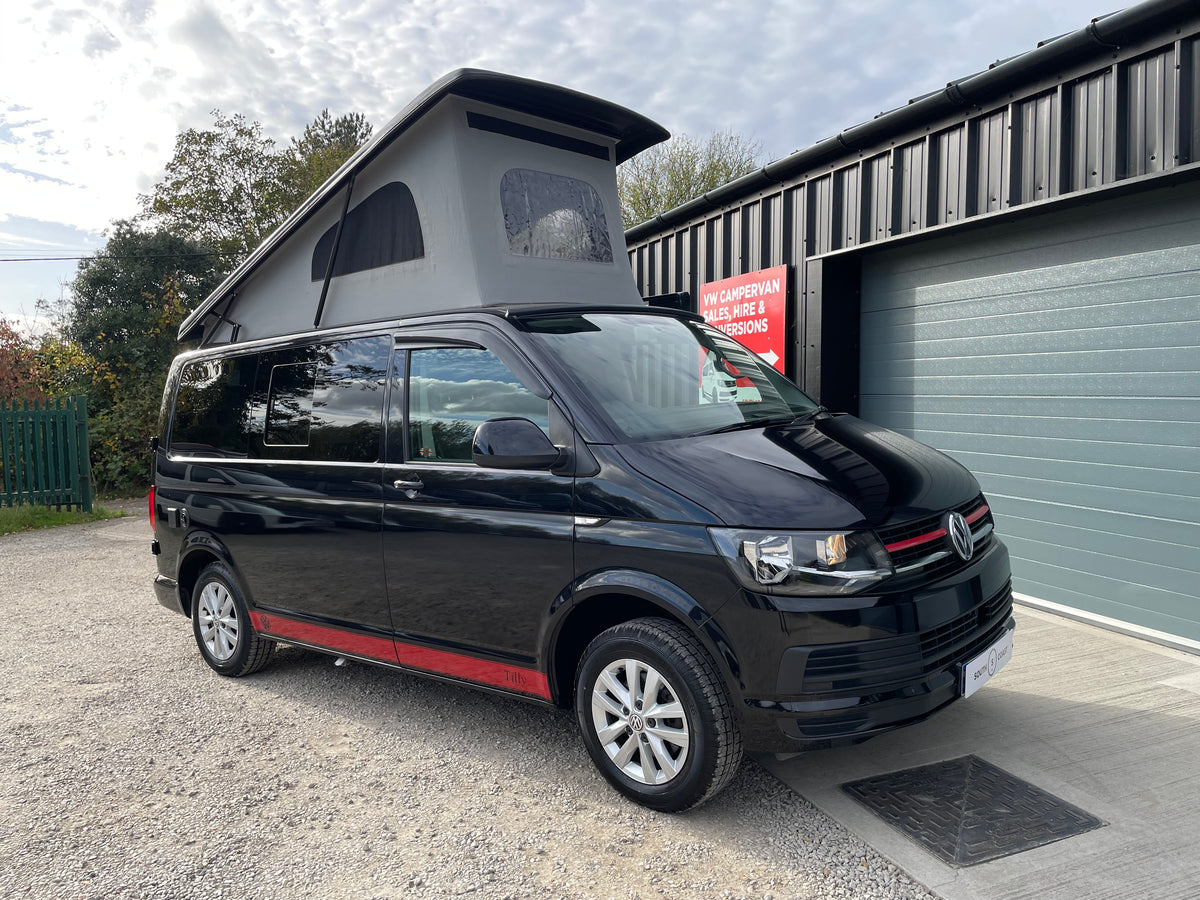 T6 SWB Trendline Campervan 2018 with air con - Black