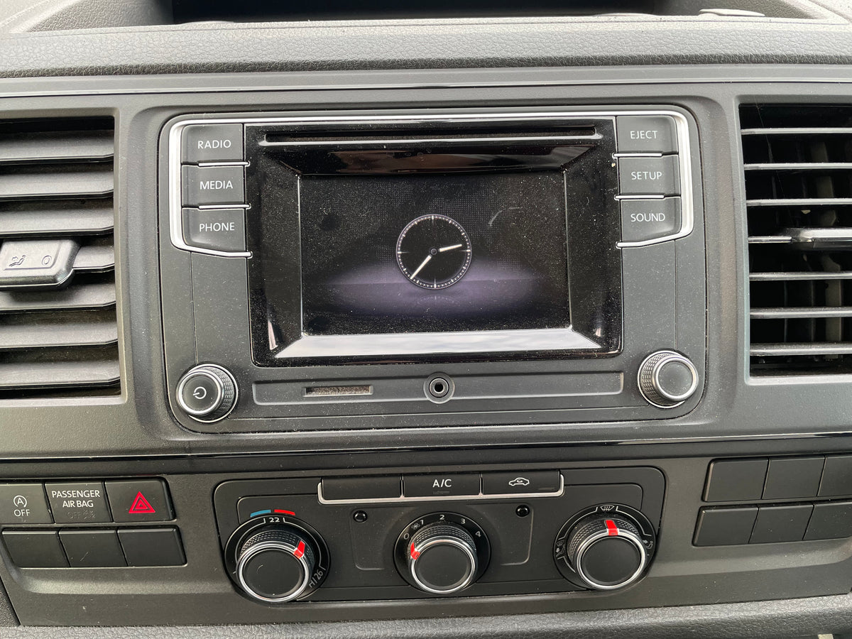 T6 SWB Trendline Campervan 2018 with air con - Black