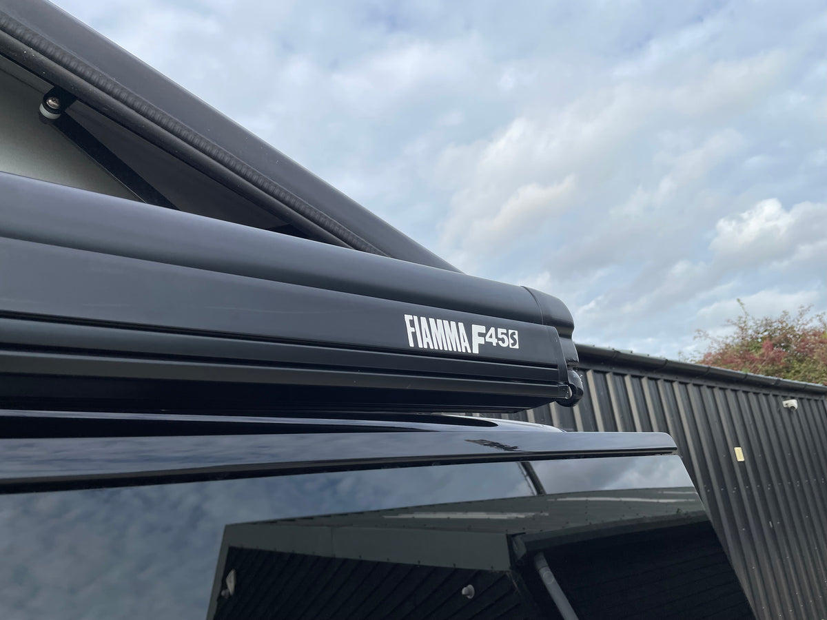 T6 SWB Trendline Campervan 2018 with air con - Black