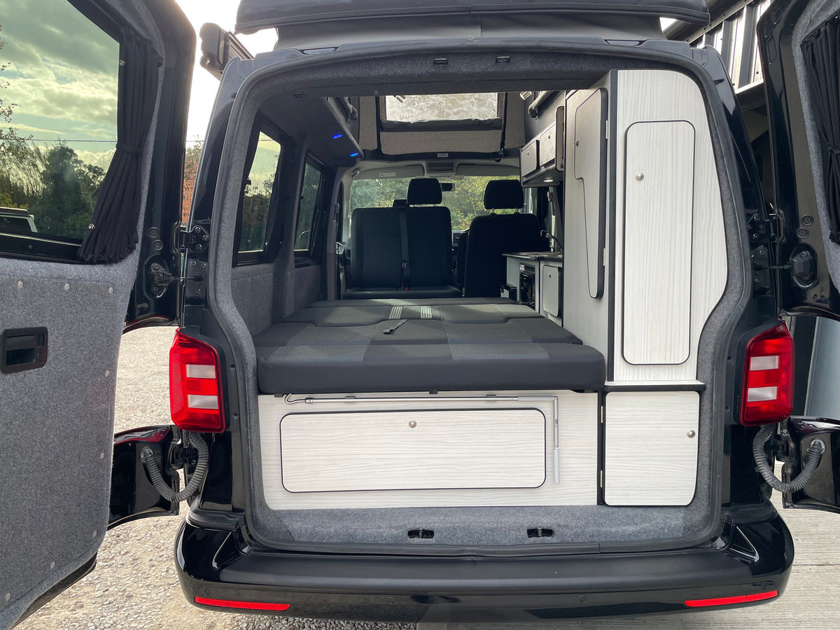 T6 SWB Trendline Campervan 2018 with air con - Black