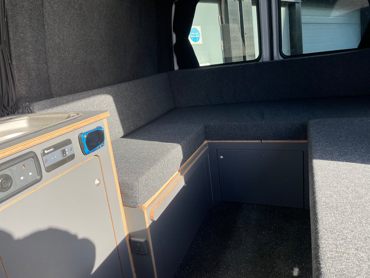 2020 VW Transporter T6.1 Candy White/blue SWB L-shape conversion