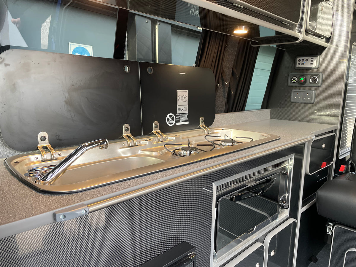 T6.1 Highline Campervan 2021 (21 plate) - Ravenna Blue with LV-S Front splitter SC conversion