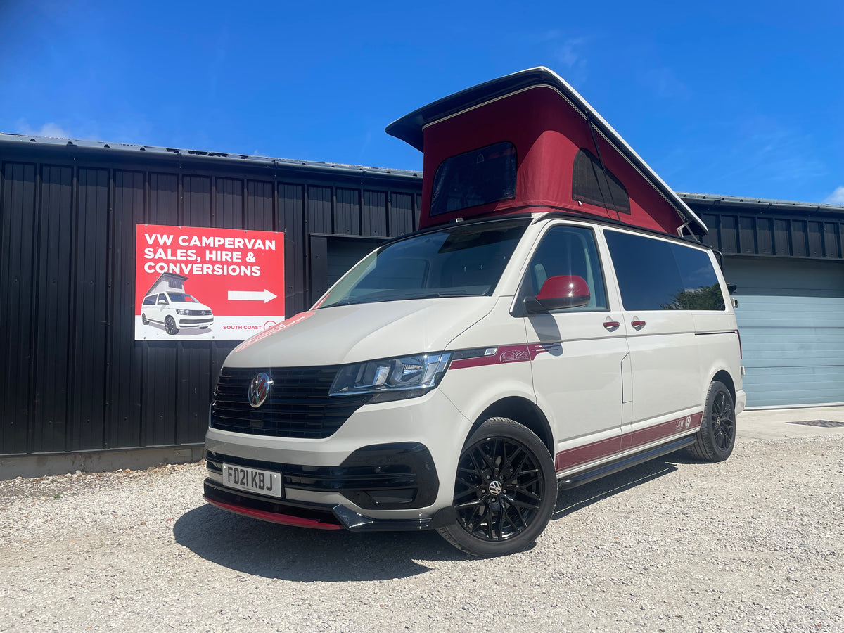 T6.1 Cotswold Edition + with air con in Ascot Grey