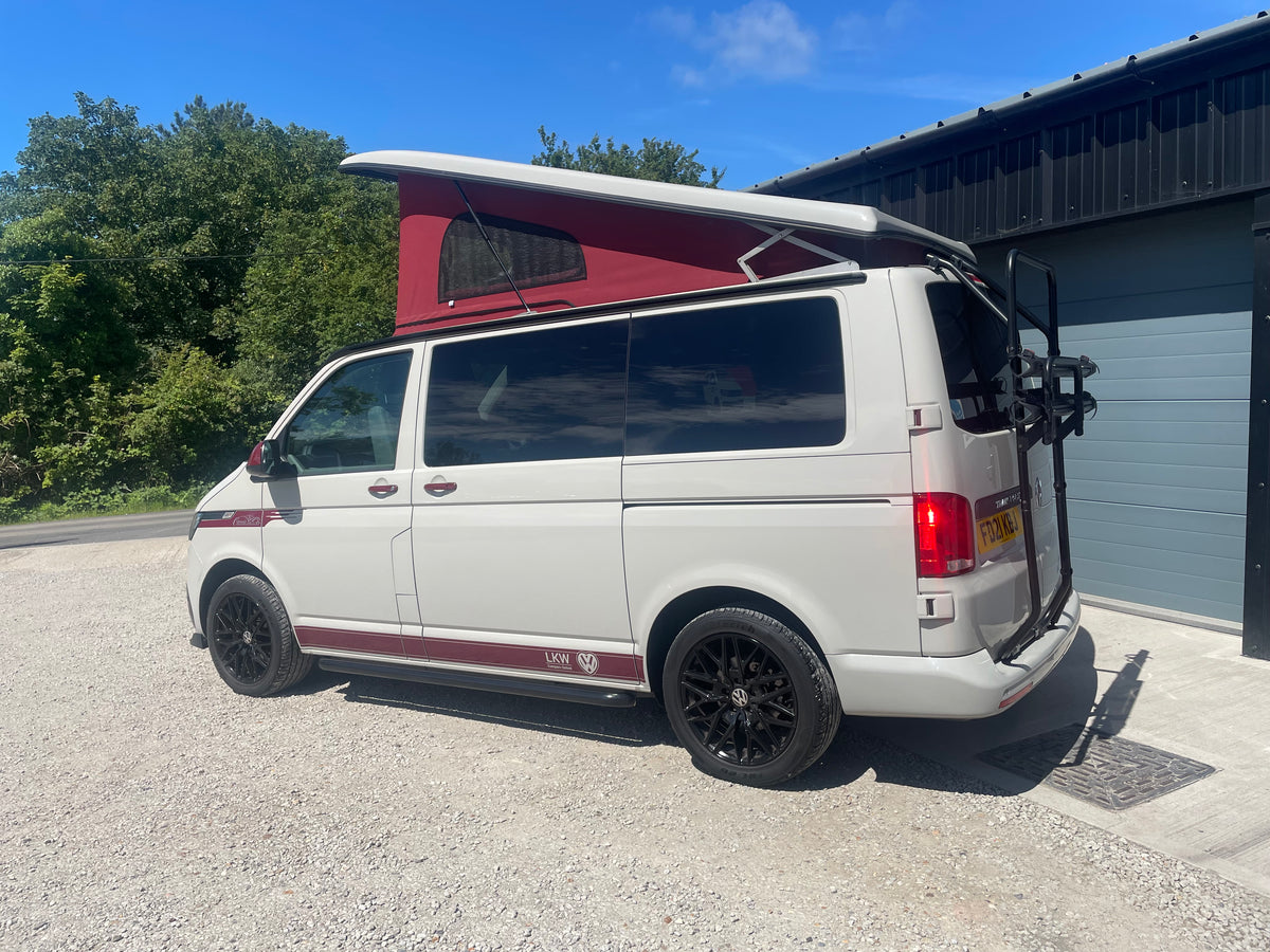 T6.1 Cotswold Edition + with air con in Ascot Grey