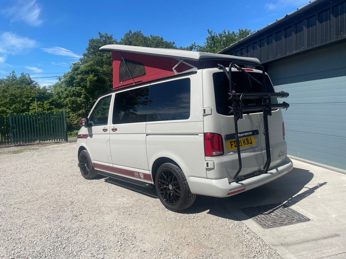 T6.1 Cotswold Edition + with air con in Ascot Grey