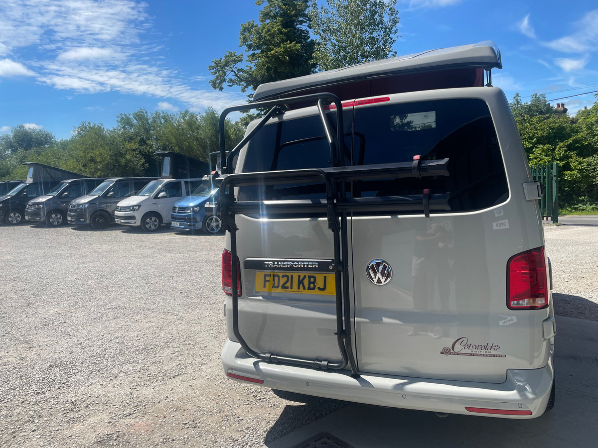 T6.1 Cotswold Edition + with air con in Ascot Grey