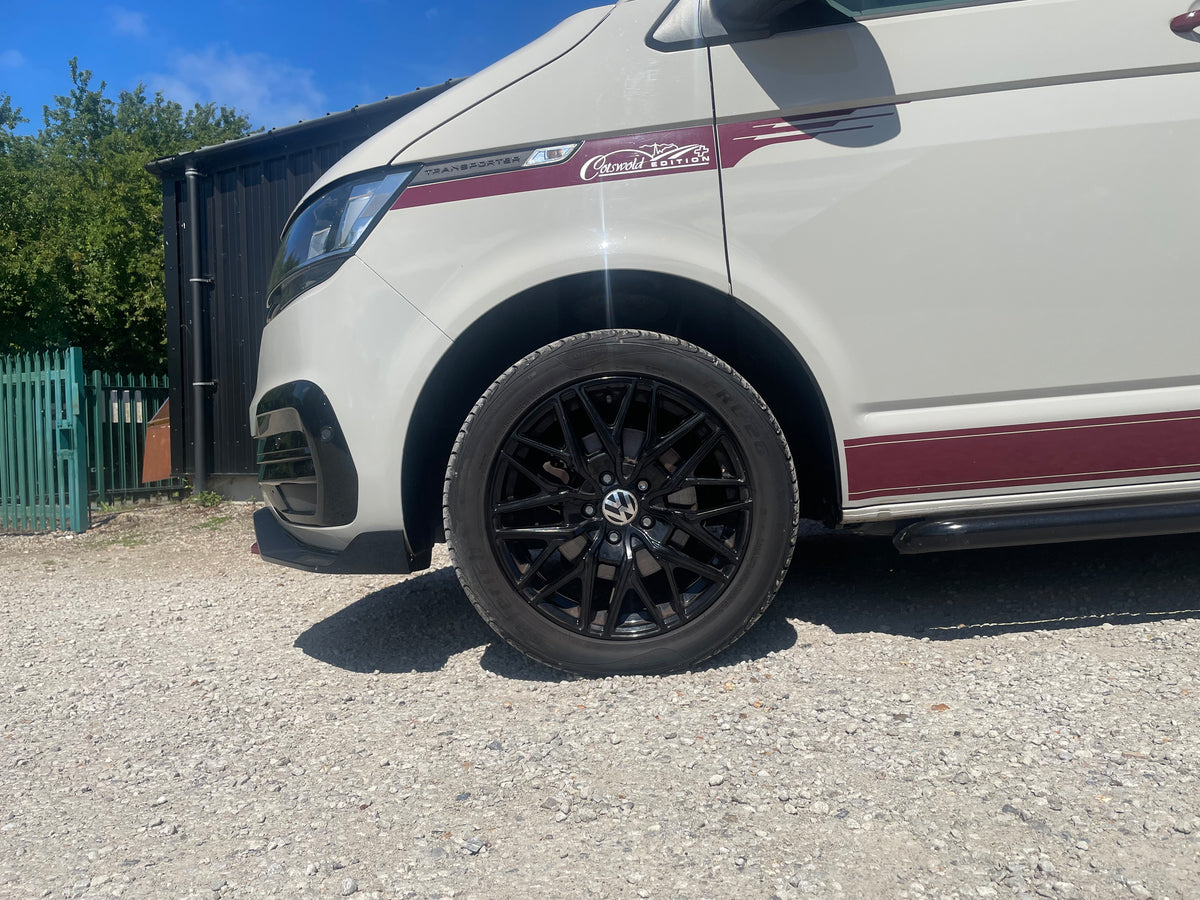 T6.1 Cotswold Edition + with air con in Ascot Grey