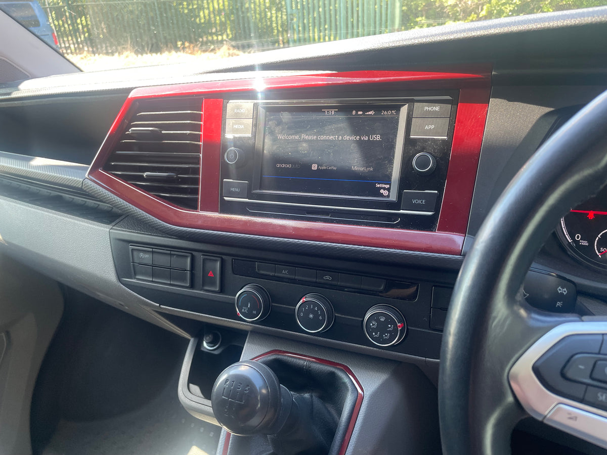 T6.1 Cotswold Edition + with air con in Ascot Grey
