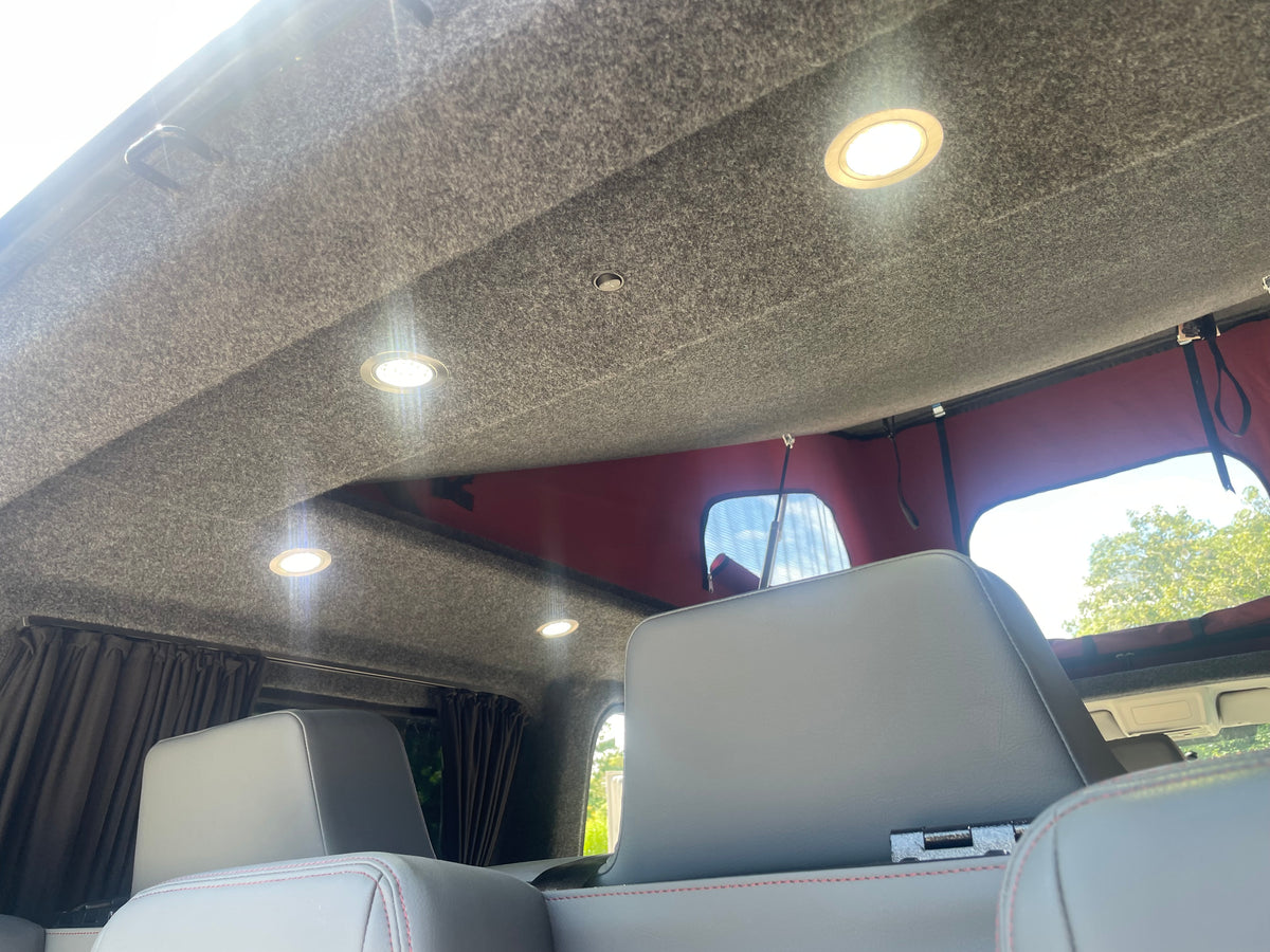 T6.1 Cotswold Edition + with air con in Ascot Grey