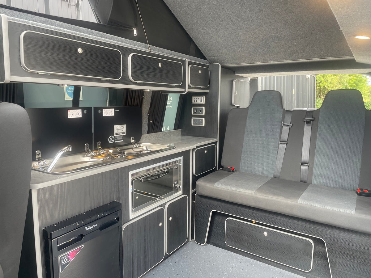 T6 Highline Campervan with air con (18 plate) - White