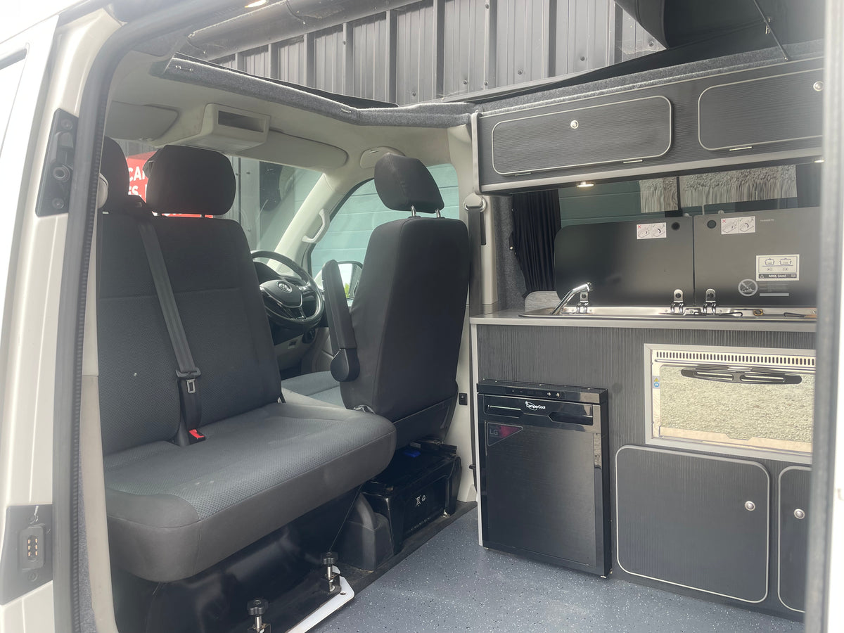 T6 Highline Campervan with air con (18 plate) - White