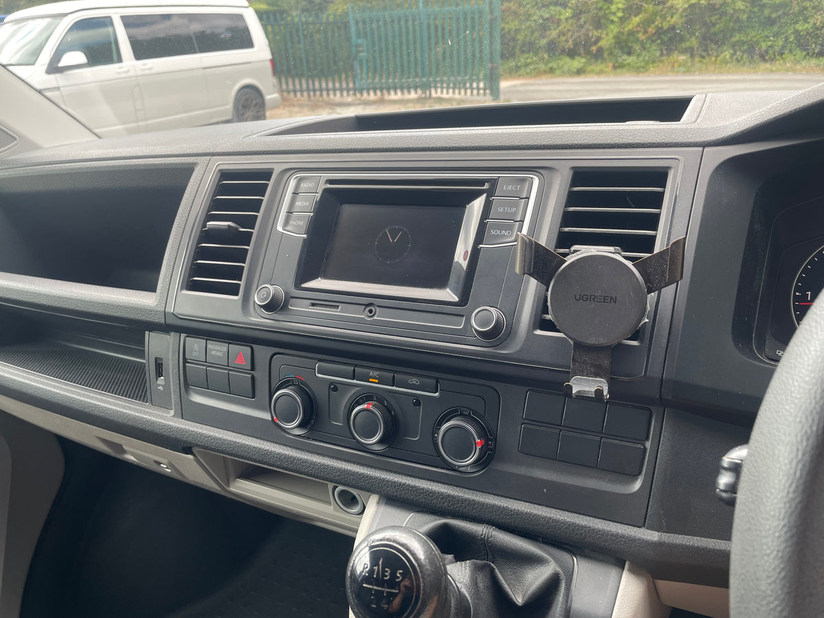 T6 Trendline Campervan with air con (18 plate) - Silver
