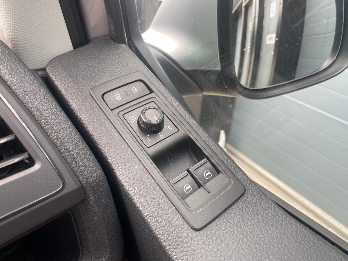 T6 Trendline Campervan with air con (18 plate) - Silver
