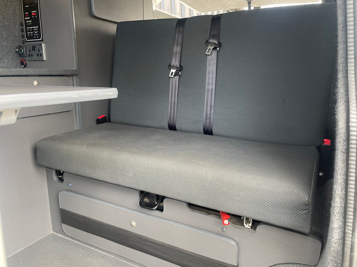 T6 Trendline Campervan with air con (18 plate) - Silver
