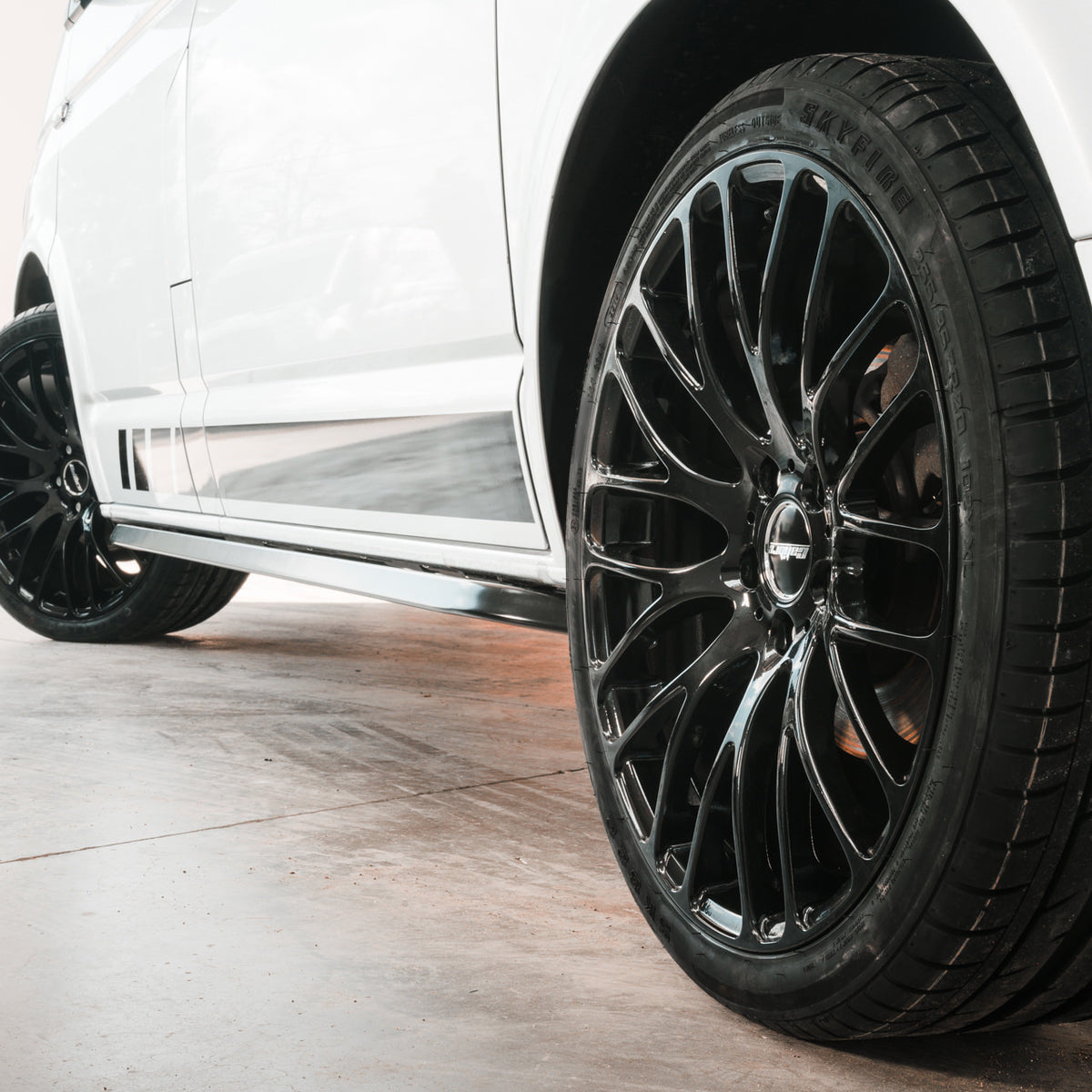Calibre Altus alloy wheels