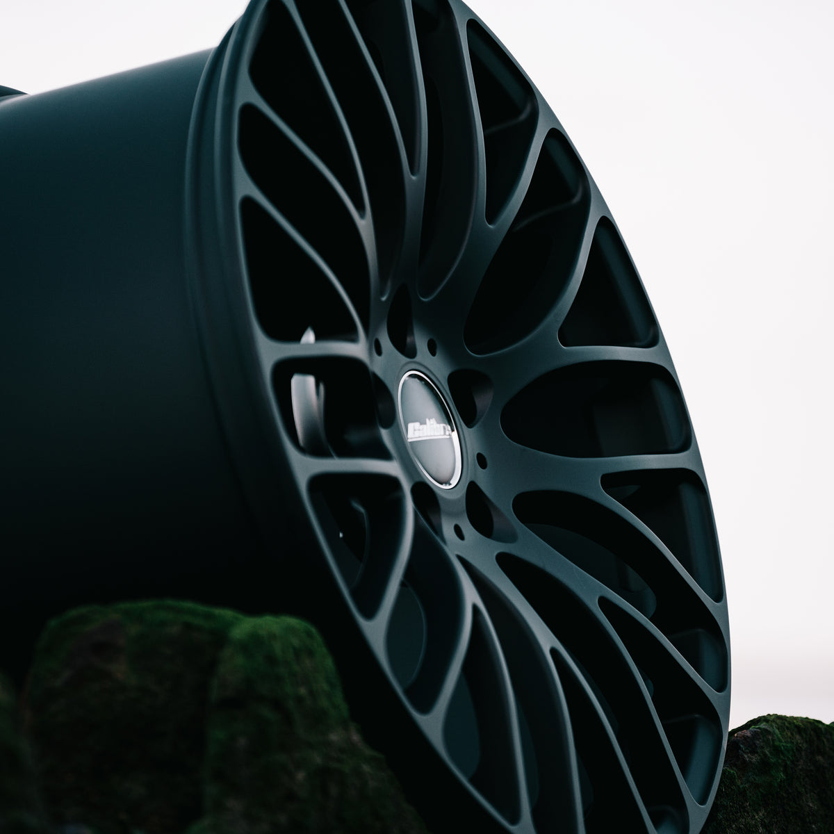 Calibre Altus alloy wheels