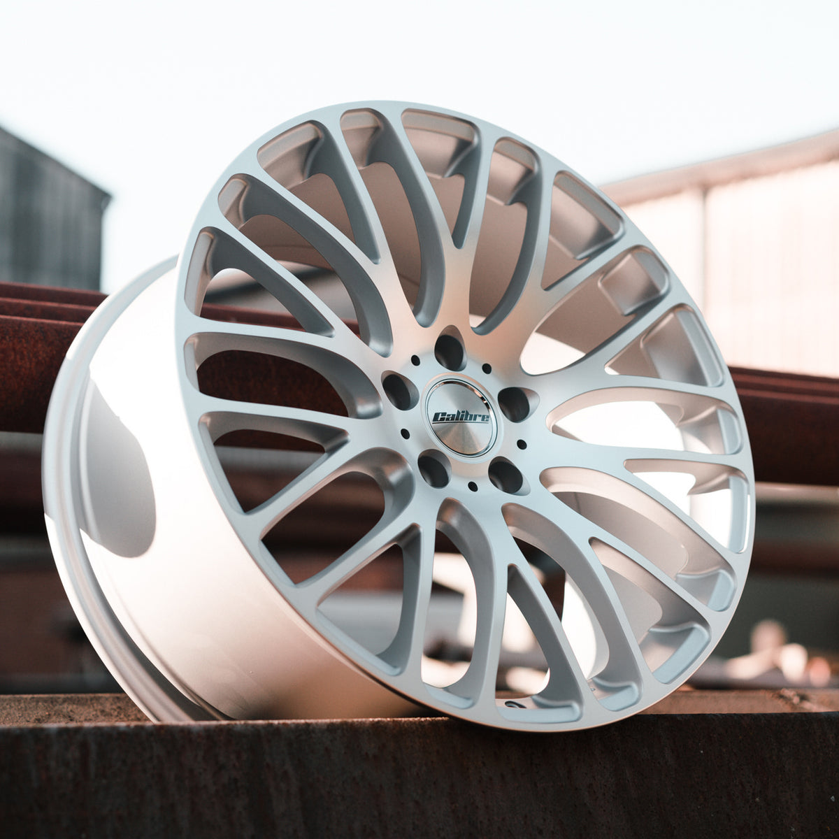 Calibre Altus alloy wheels