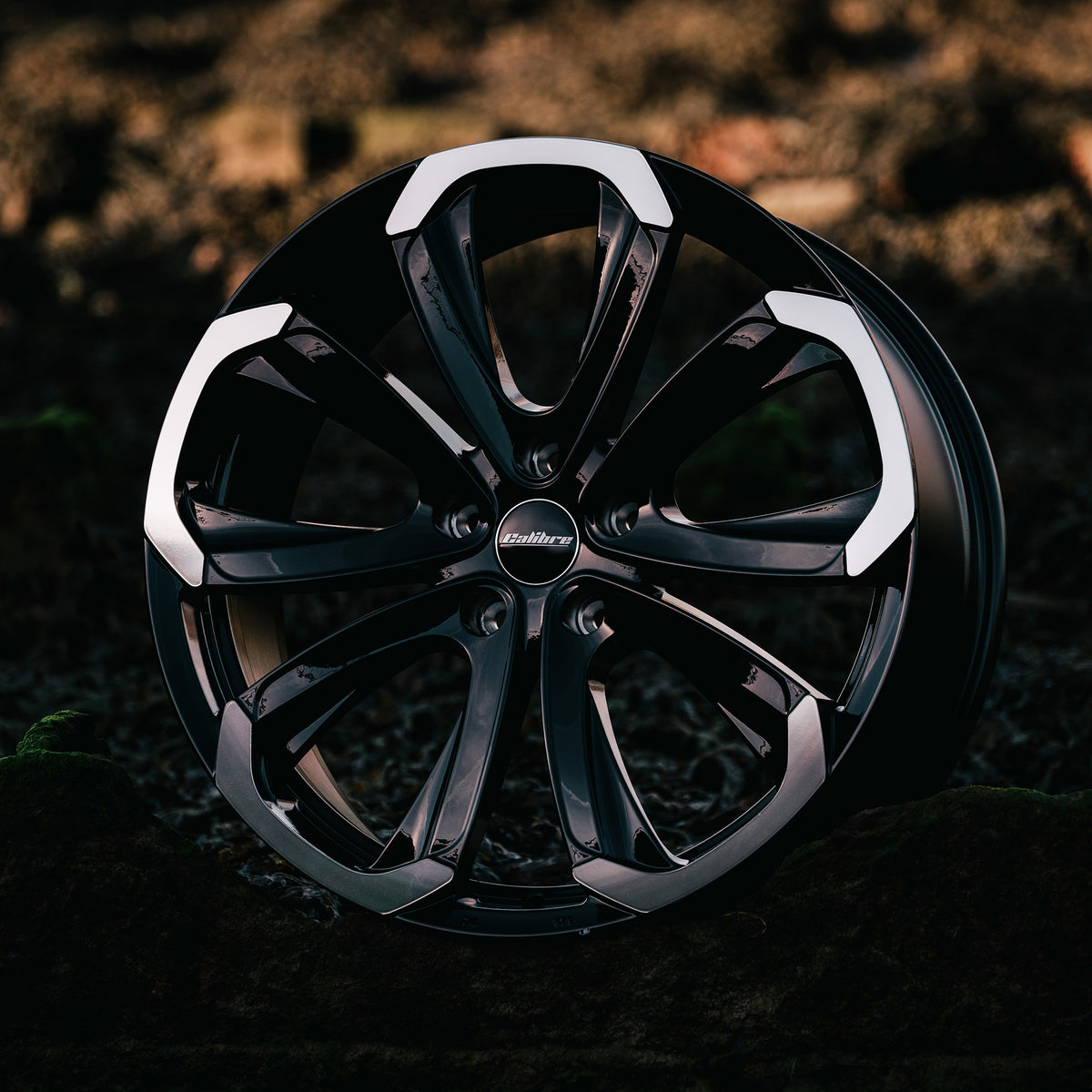 Calibre Havana alloy wheel