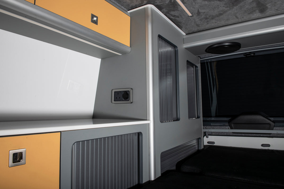 T6.1 LWB HIGHLINE KOMBI 4MOTION *MAGAZINE FEATURED*