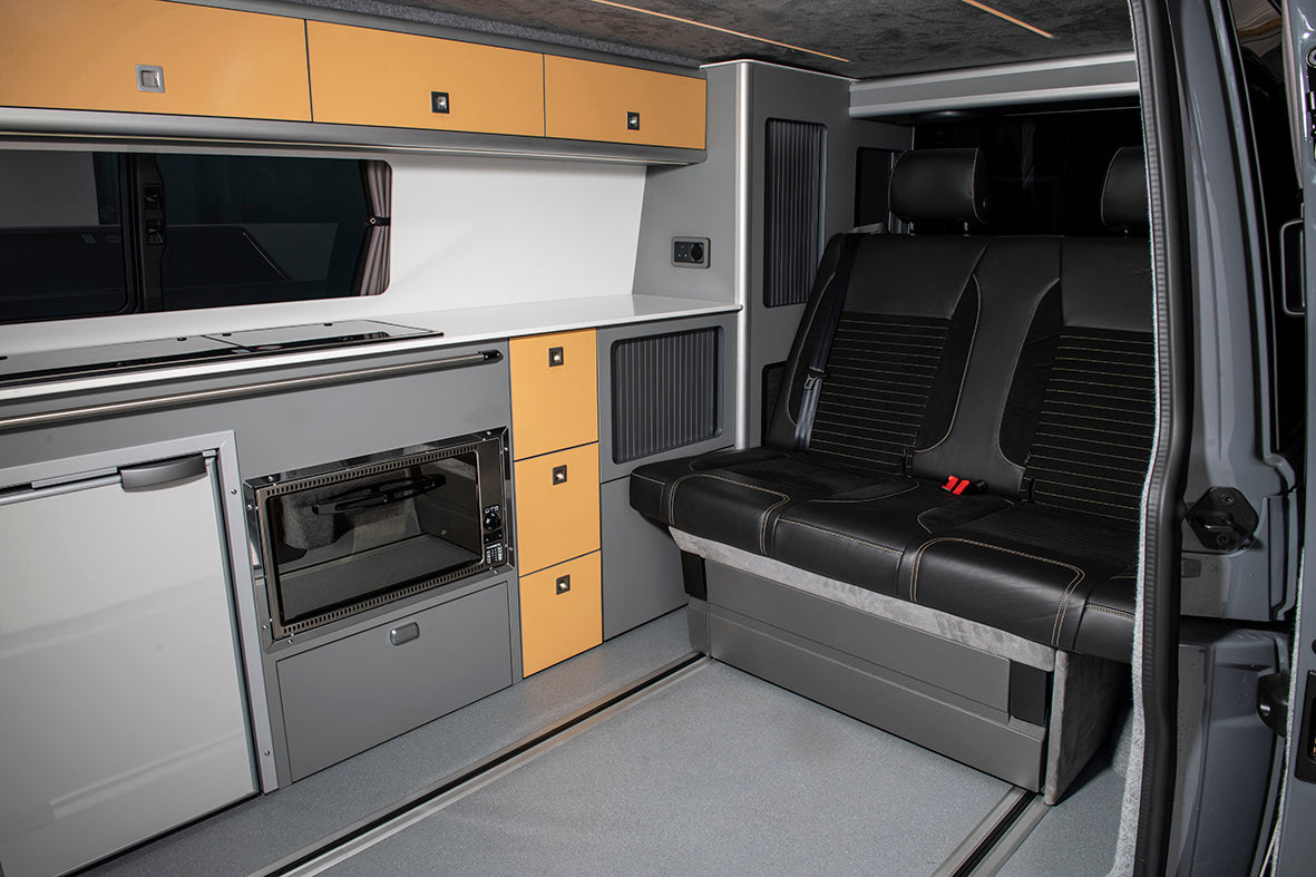 T6.1 LWB HIGHLINE KOMBI 4MOTION *MAGAZINE FEATURED*