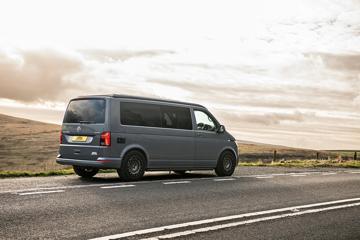 T6.1 LWB HIGHLINE KOMBI 4MOTION *MAGAZINE FEATURED*