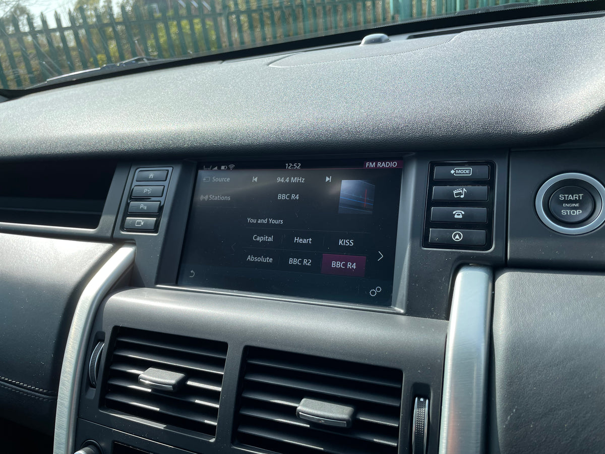 Land Rover Discovery Sport TD4 HSE Luxury Auto 4WD