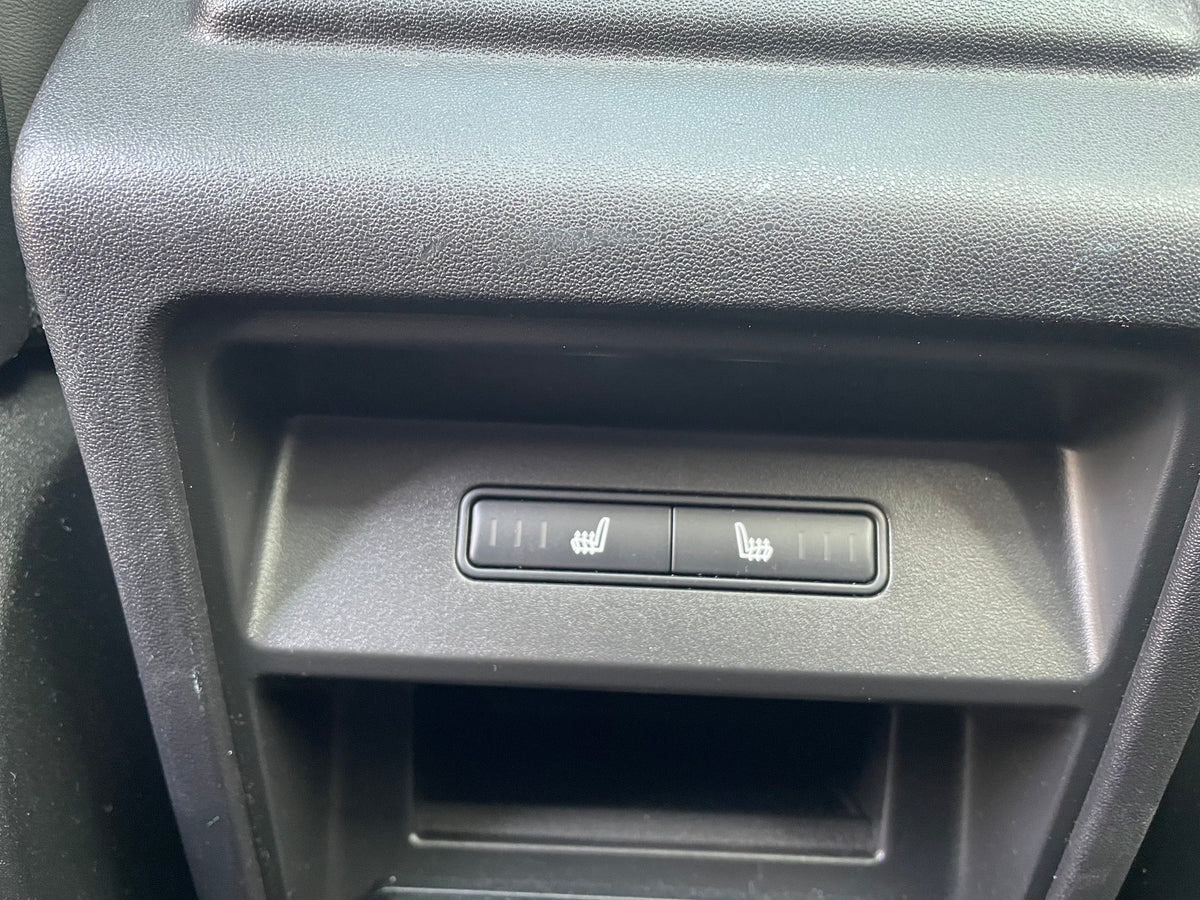 Land Rover Discovery Sport TD4 HSE Luxury Auto 4WD