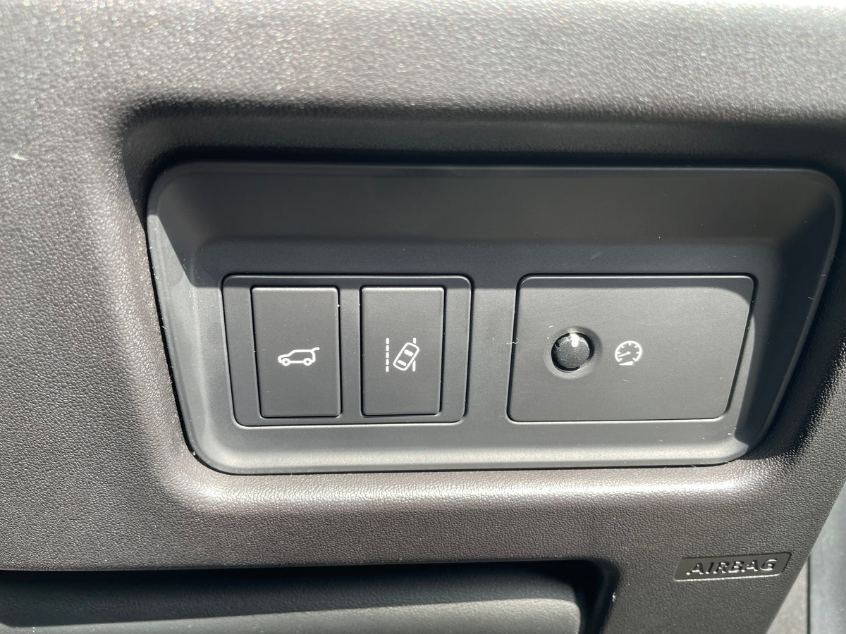 Land Rover Discovery Sport TD4 HSE Luxury Auto 4WD