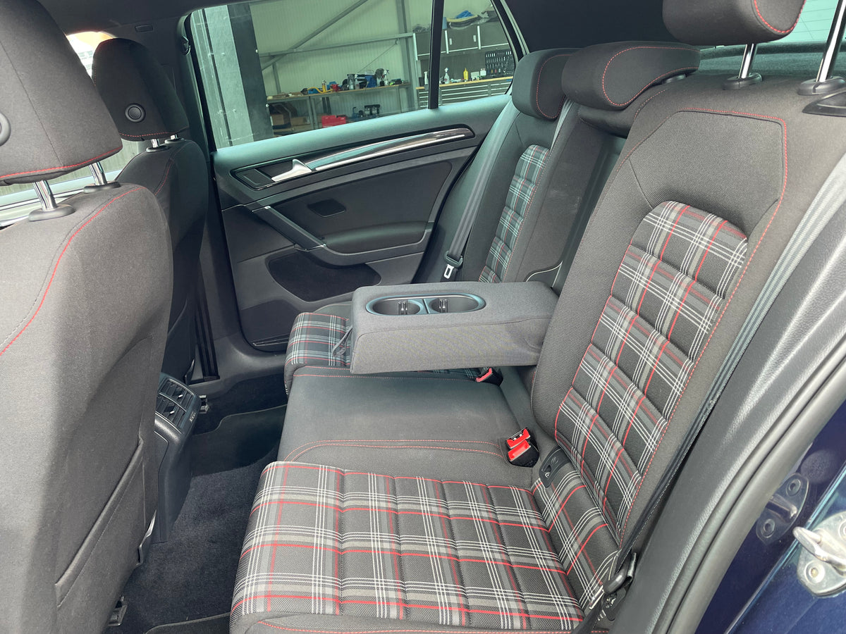 Volkswagen Golf 2.0 TSI BlueMotion Tech GTI (Performance pack)