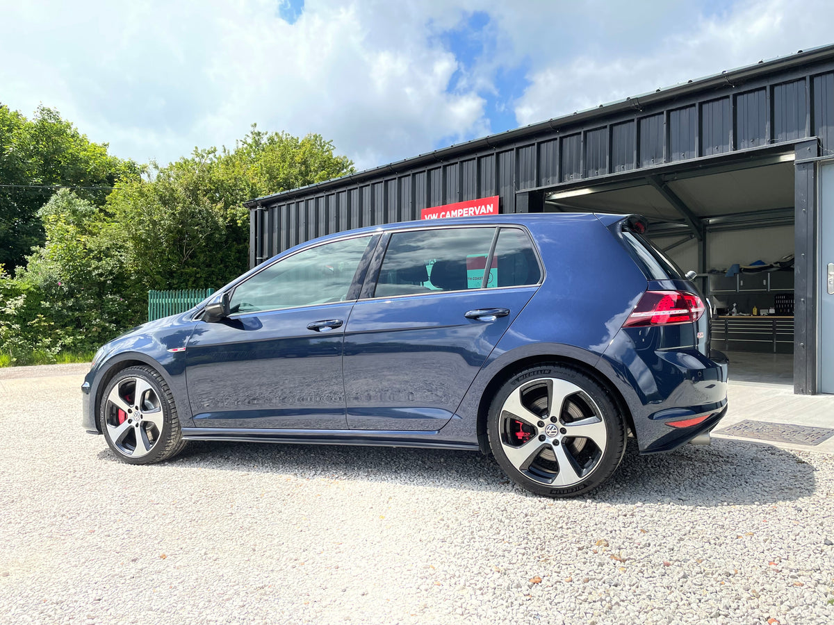 Volkswagen Golf 2.0 TSI BlueMotion Tech GTI (Performance pack)