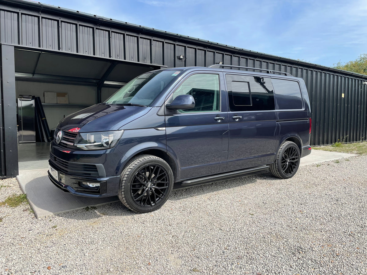 VW Highline T6 Kombi - Starlight Blue (68 plate)