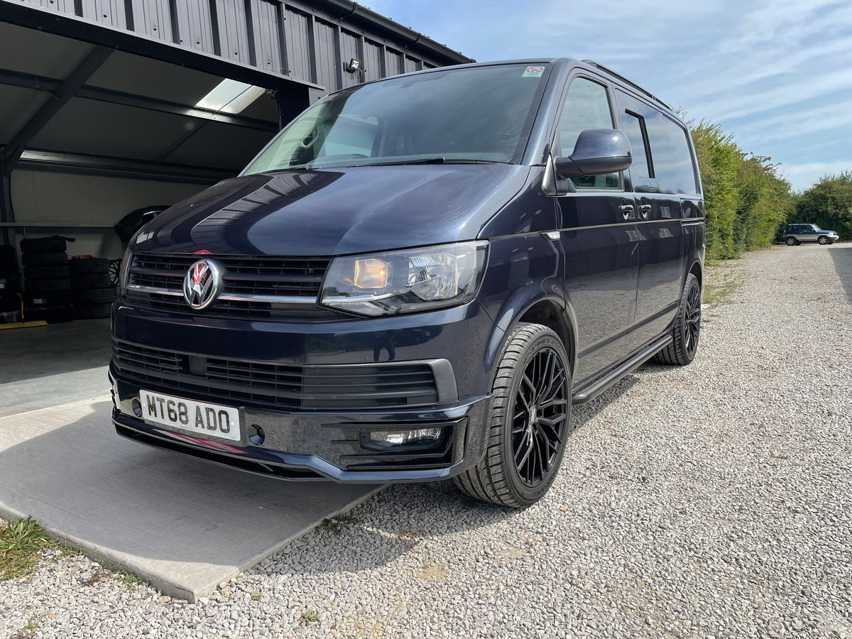 VW Highline T6 Kombi - Starlight Blue (68 plate)