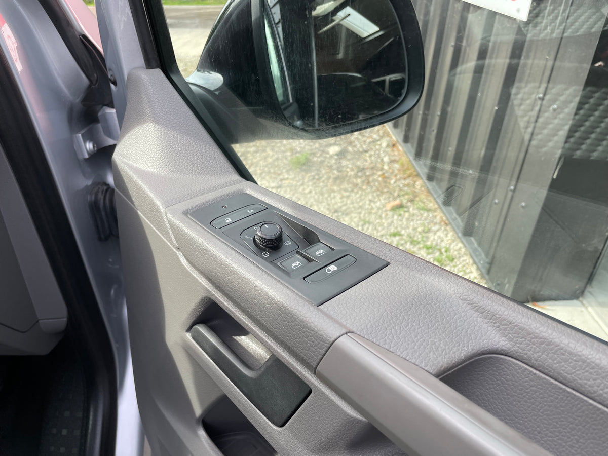 Highline T6.1 Kombi LWB - Silver 70plate