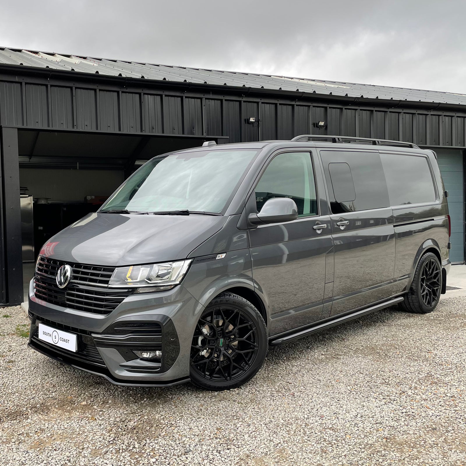 Highline T6.1 Kombi LWB with LV-R front bumper