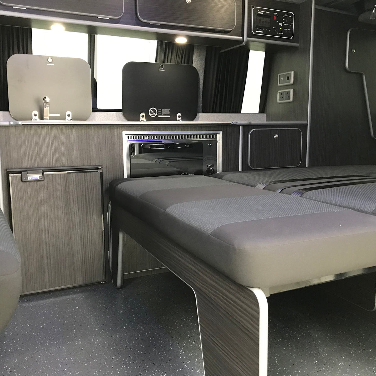 VW Highline T5 Campervan